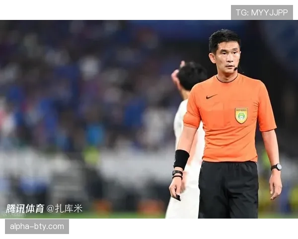 半场哨判定规则：裁判何时终结上半场与补时处理